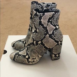 Aldo Shoes - Aldo Snake Skin boots (faux) - Aurella Aldo Shoes - Aldo Snake Skin boots (faux) - Aurella